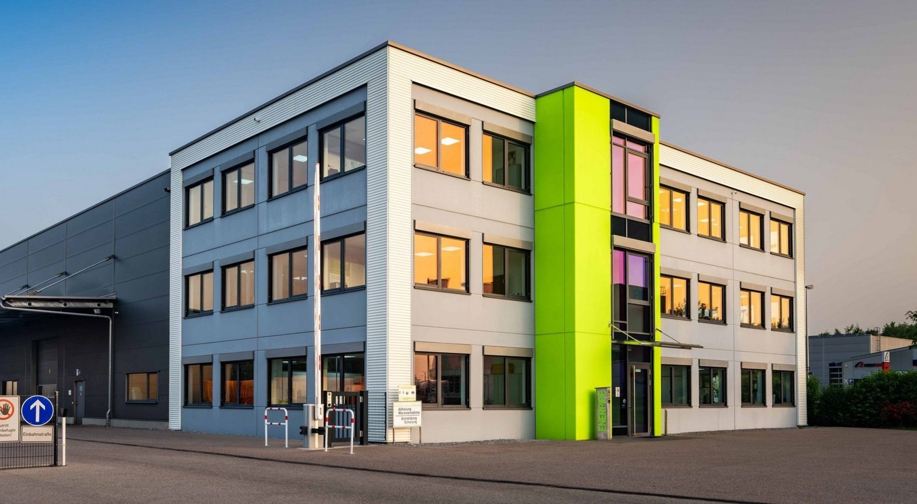 Der Besuch beim Live-Seminar von Enerpipe zum Thema "Wärmenetze" war sehr informativ. Für mehr Informationen bitte den Titel anklicken.